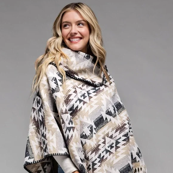 Western Poncho Sweater Fringe Tassels One Size Wrap White Gray - Picture 5 of 5